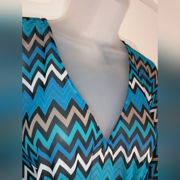 Vibrant Chevron swimsuit coverup A Bold Statement Piece for Any Occasion(#1,154) - Picture 5 of 10